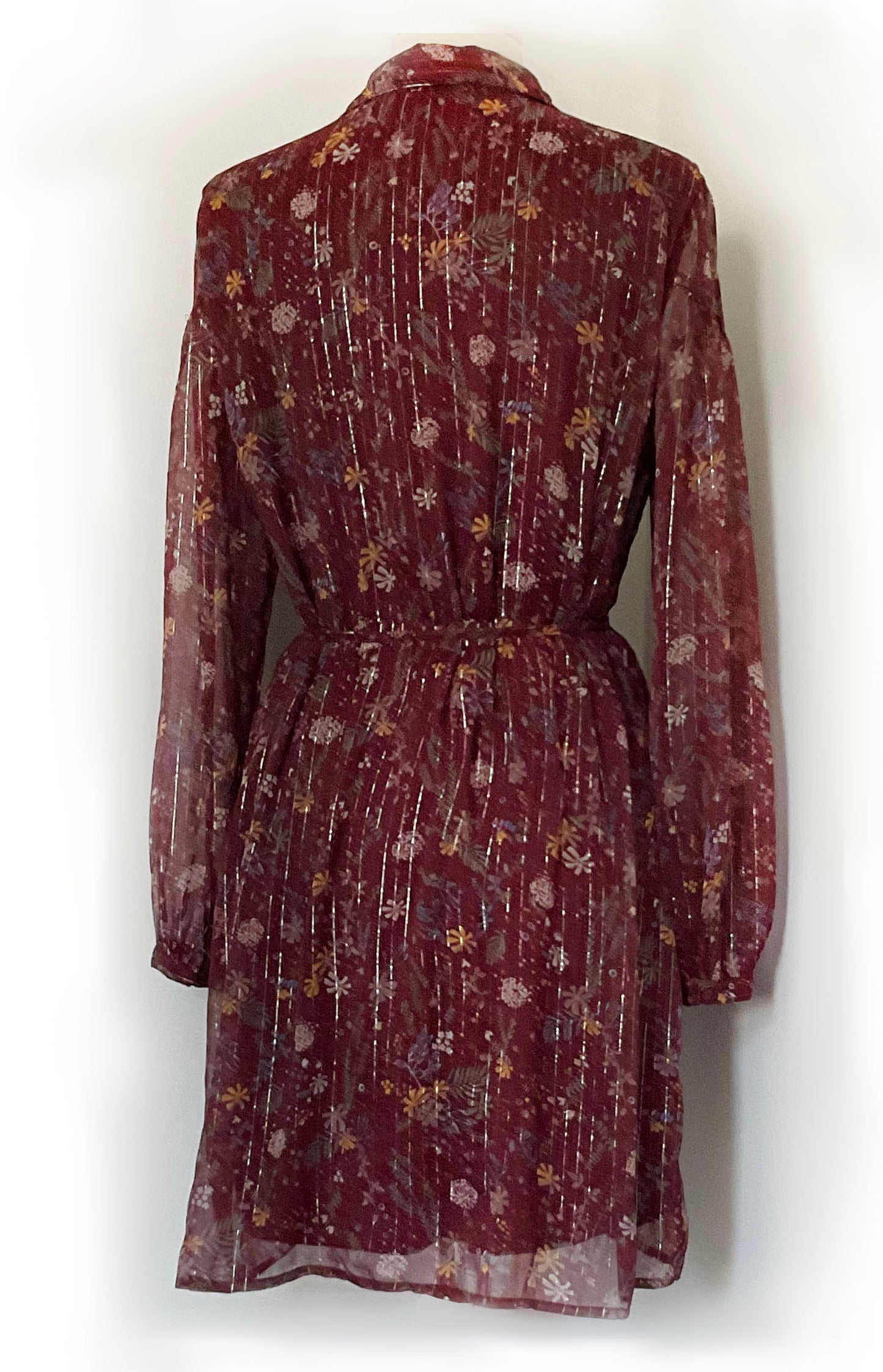 Robe de vin rouge pétillant