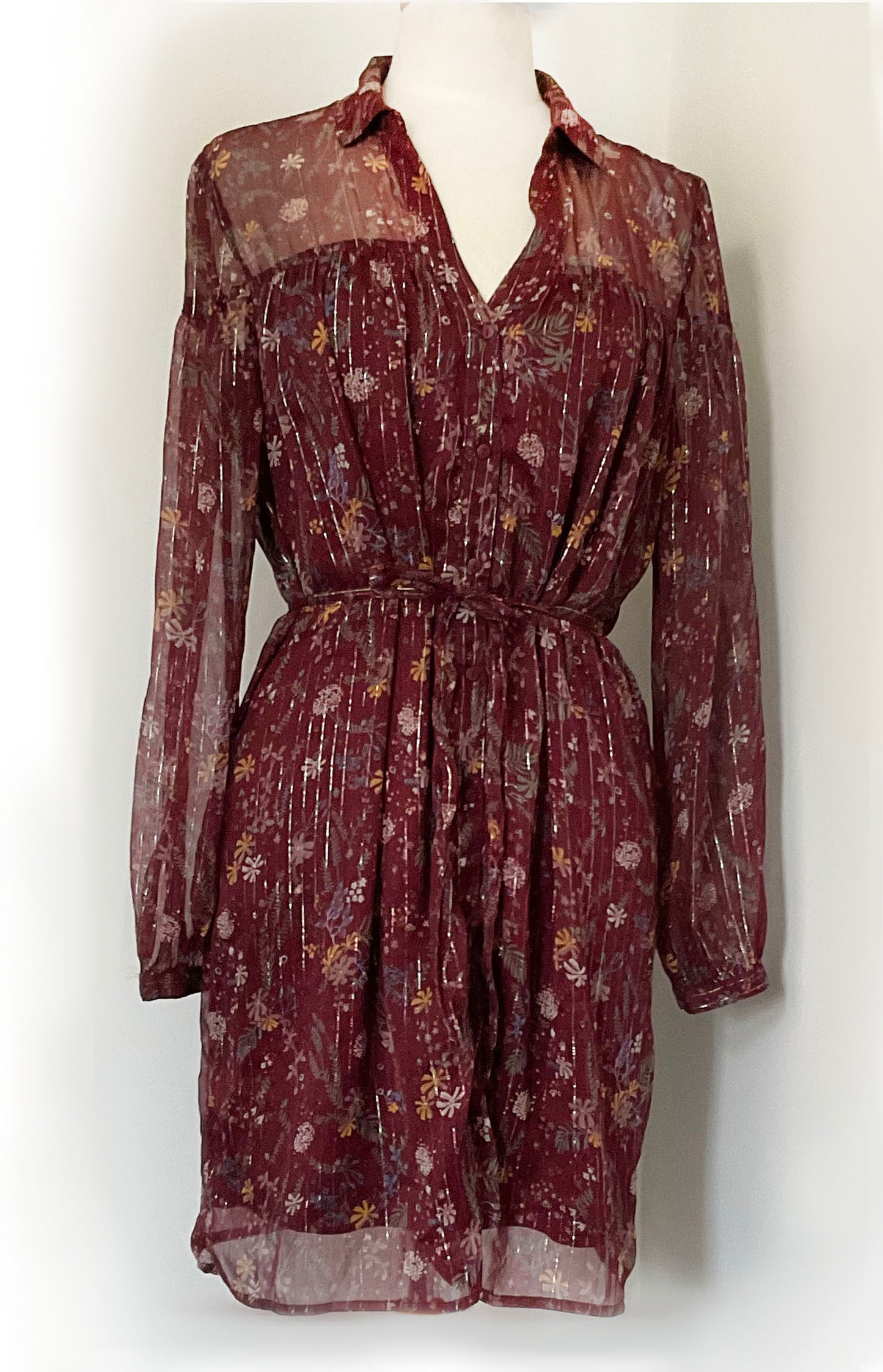 Robe de vin rouge pétillant